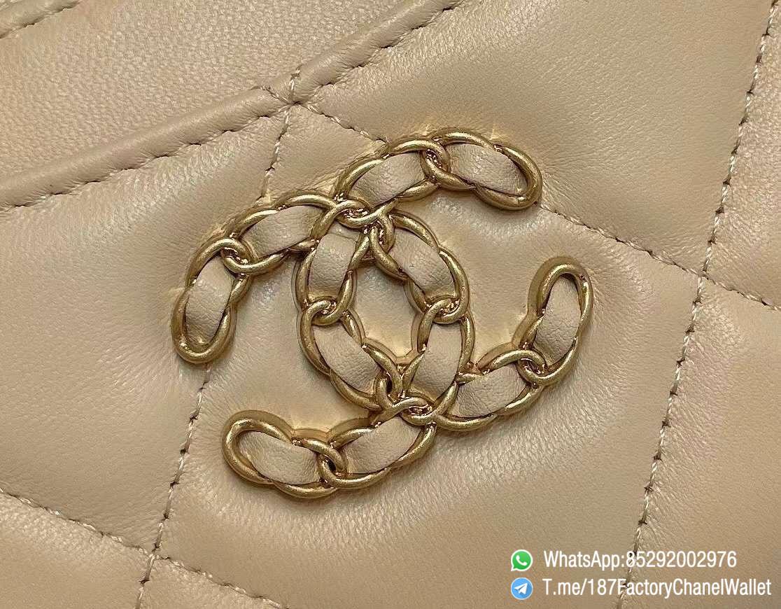187 Factory Chanel Wallet 19 Zipped Card Holder Beige Gold Tone Ruthenium Finish Metal 08 187 Factory Chanel Wallet 19 Zipped Card Holder Beige Gold Tone Ruthenium Finish Metal 08