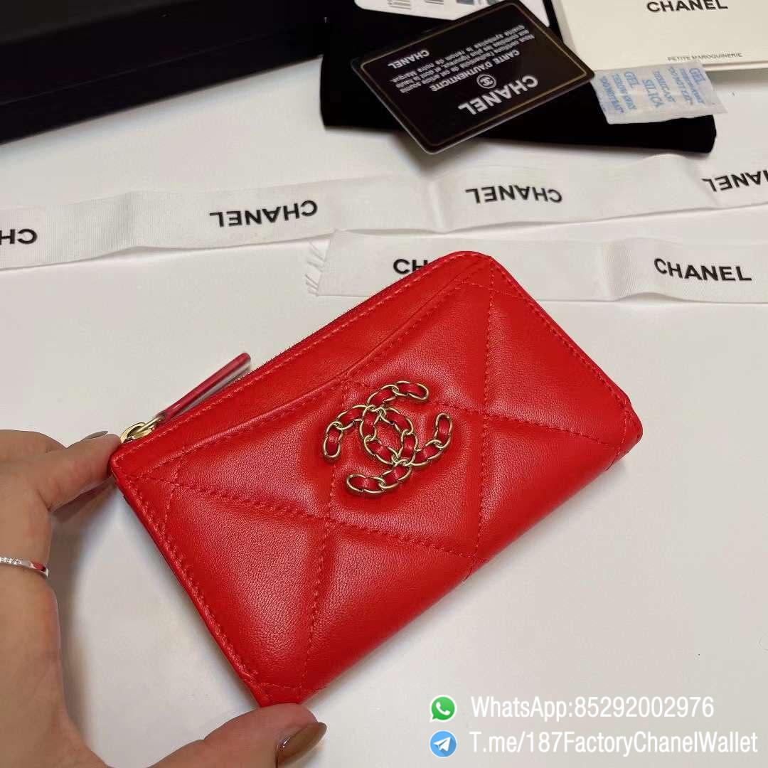 187 Factory Chanel Wallet 19 Zipped Card Holder Bright Red Gold Tone Ruthenium Finish Metal 03 187 Factory Chanel Wallet 19 Zipped Card Holder Bright Red Gold Tone Ruthenium Finish Metal 03