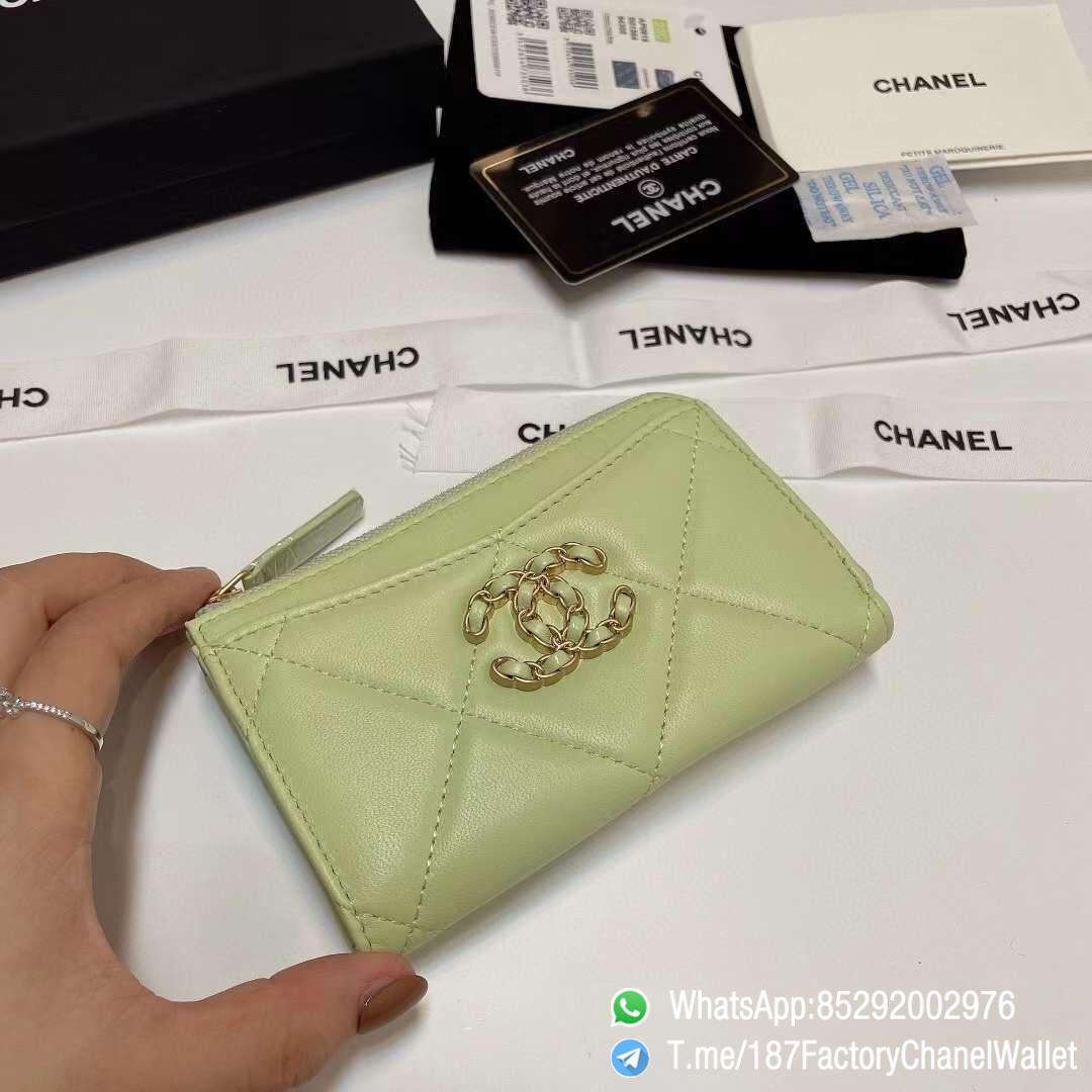 187 Factory Chanel Wallet 19 Zipped Card Holder Cute Green Gold Tone Ruthenium Finish Metal 03 187 Factory Chanel Wallet 19 Zipped Card Holder Cute Green Gold Tone Ruthenium Finish Metal 03