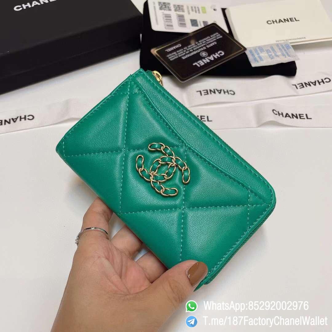 187 Factory Chanel Wallet 19 Zipped Card Holder Green Gold Tone Ruthenium Finish Metal 02 187 Factory Chanel Wallet 19 Zipped Card Holder Green Gold Tone Ruthenium Finish Metal 02