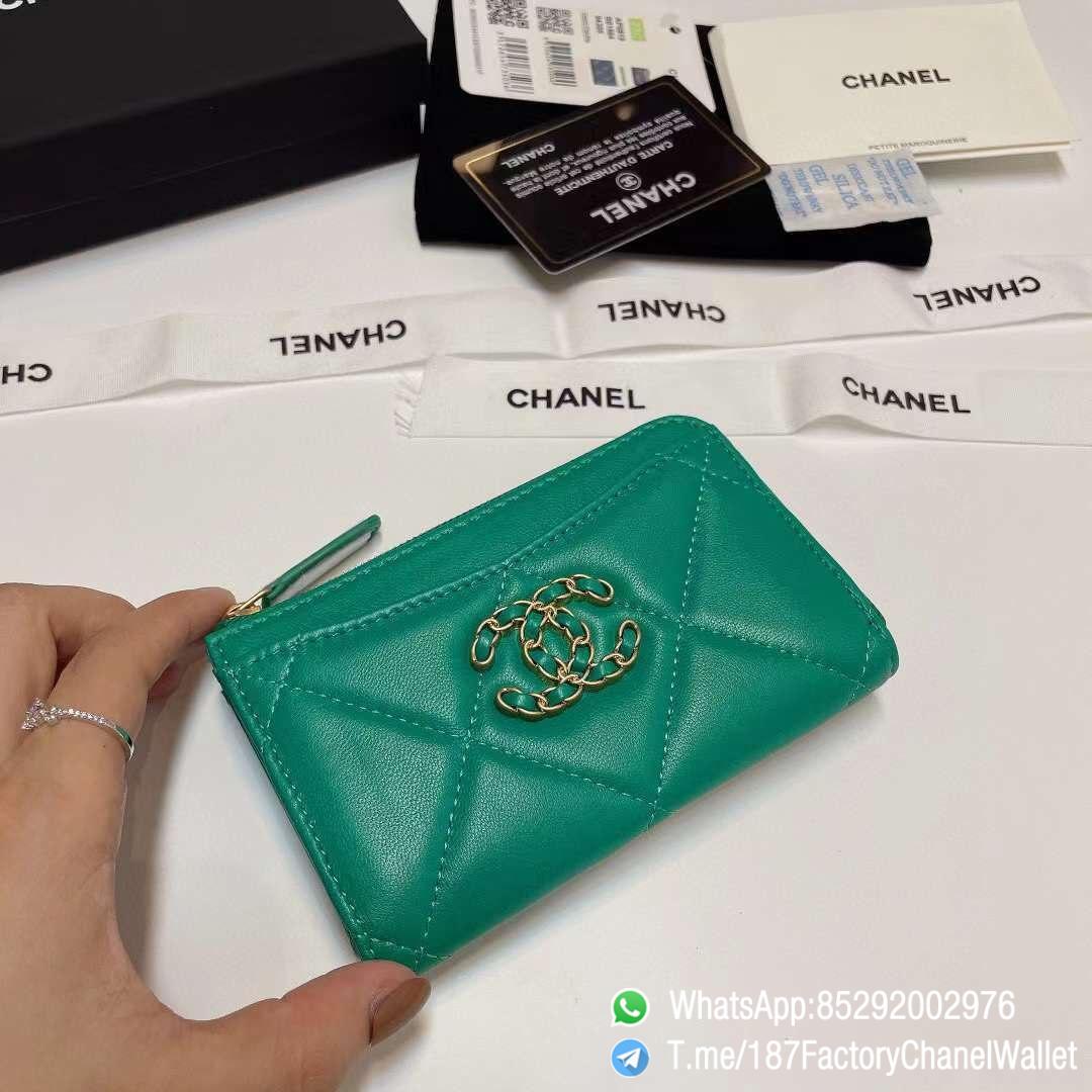 187 Factory Chanel Wallet 19 Zipped Card Holder Green Gold Tone Ruthenium Finish Metal 04 187 Factory Chanel Wallet 19 Zipped Card Holder Green Gold Tone Ruthenium Finish Metal 04