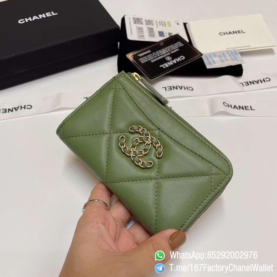 187 Factory Chanel Wallet 19 Zipped Card Holder Meadow Green Gold Tone Ruthenium Finish Metal 02 187 Factory Chanel Wallet 19 Zipped Card Holder Meadow Green Gold Tone Ruthenium Finish Metal 02