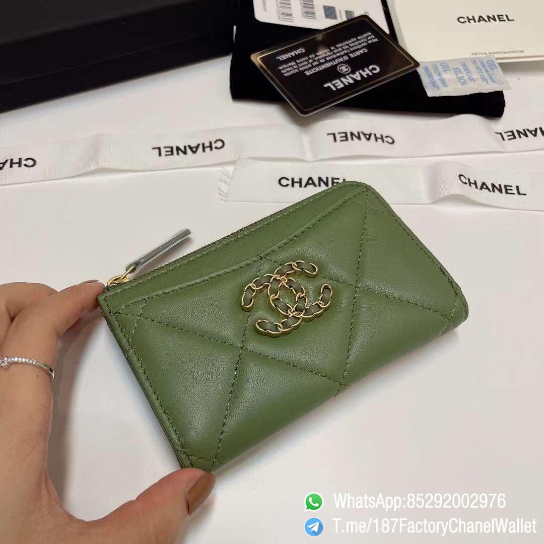 187 Factory Chanel Wallet 19 Zipped Card Holder Meadow Green Gold Tone Ruthenium Finish Metal 05 187 Factory Chanel Wallet 19 Zipped Card Holder Meadow Green Gold Tone Ruthenium Finish Metal 05