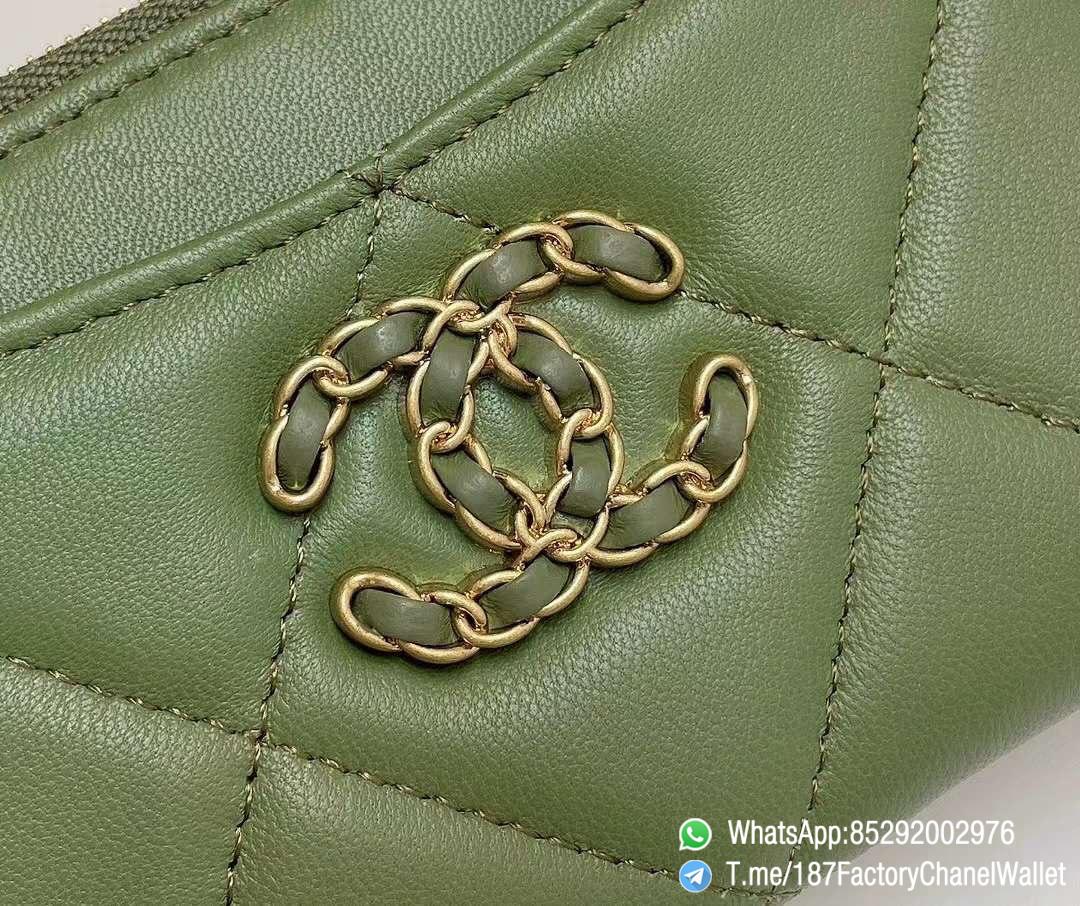 187 Factory Chanel Wallet 19 Zipped Card Holder Meadow Green Gold Tone Ruthenium Finish Metal 06 187 Factory Chanel Wallet 19 Zipped Card Holder Meadow Green Gold Tone Ruthenium Finish Metal 06