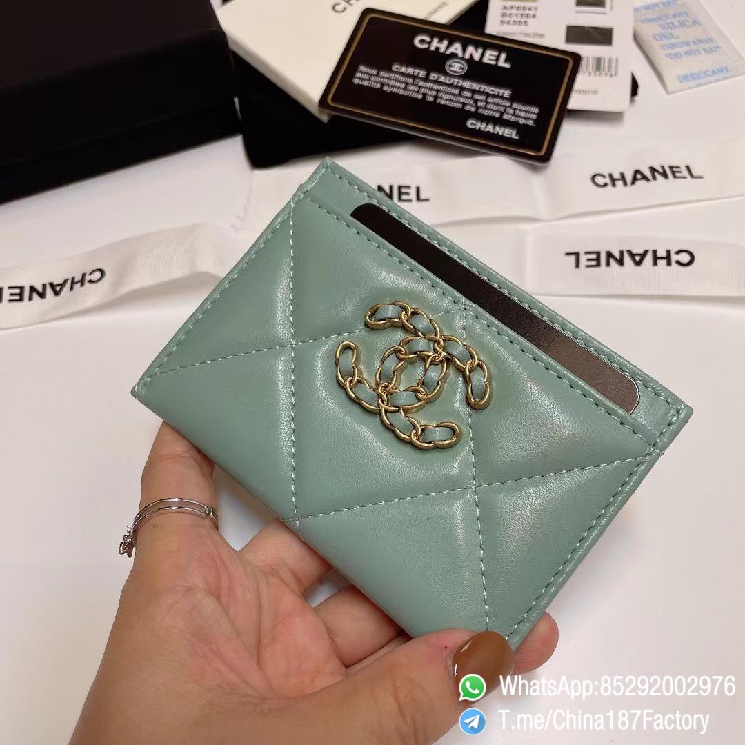 187 Factory Bags Chanel 19 Card Holder Aqua Green Shiny Lambskin Gold Tone Metal 02 187 Factory Bags Chanel 19 Card Holder Aqua Green Shiny Lambskin Gold Tone Metal 02