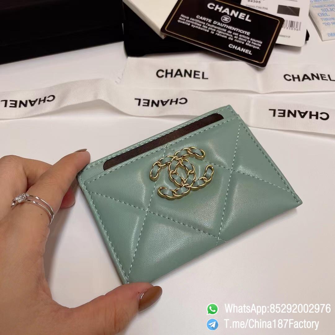 187 Factory Bags Chanel 19 Card Holder Aqua Green Shiny Lambskin Gold Tone Metal 04 187 Factory Bags Chanel 19 Card Holder Aqua Green Shiny Lambskin Gold Tone Metal 04