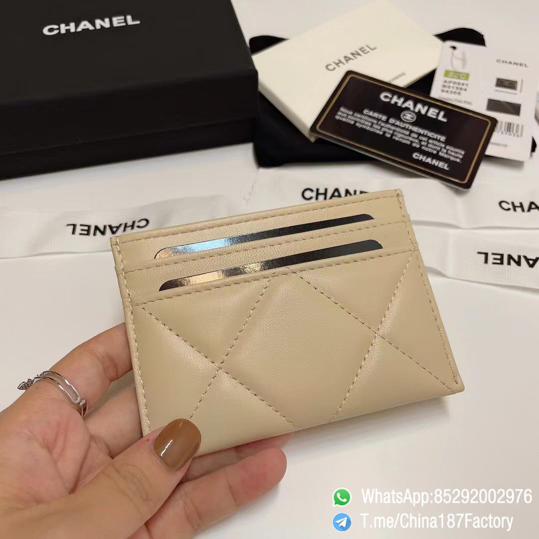 187 Factory Bags Chanel 19 Card Holder Beige Shiny Lambskin Gold Tone Metal 03 187 Factory Bags Chanel 19 Card Holder Beige Shiny Lambskin Gold Tone Metal 03