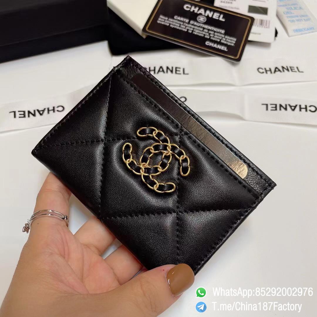 187 Factory Bags Chanel 19 Card Holder Black Shiny Lambskin Gold Tone Metal 02 187 Factory Bags Chanel 19 Card Holder Black Shiny Lambskin Gold Tone Metal 02