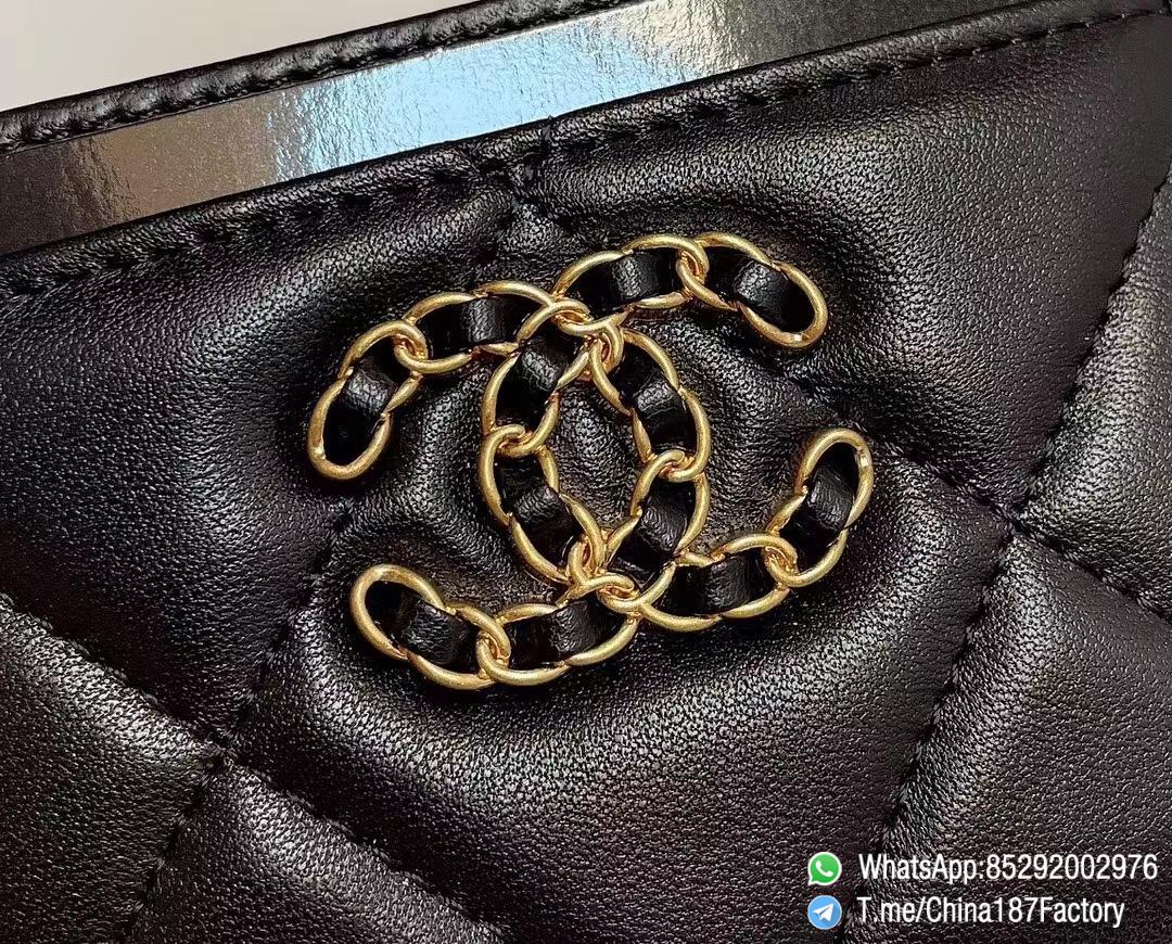187 Factory Bags Chanel 19 Card Holder Black Shiny Lambskin Gold Tone Metal 09 187 Factory Bags Chanel 19 Card Holder Black Shiny Lambskin Gold Tone Metal 09