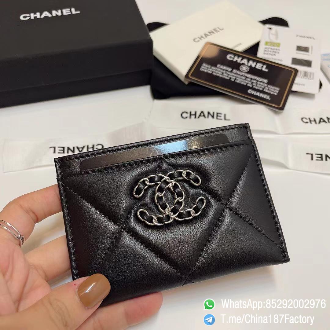 187 Factory Bags Chanel 19 Card Holder Black Shiny Lambskin Silver Tone Metal 01 187 Factory Bags Chanel 19 Card Holder Black Shiny Lambskin Silver Tone Metal 01