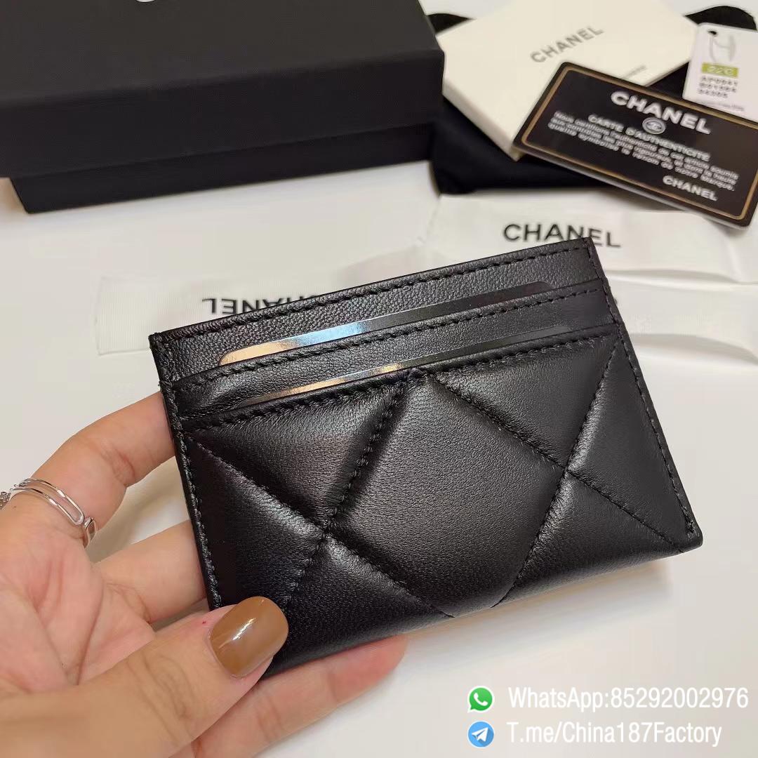 187 Factory Bags Chanel 19 Card Holder Black Shiny Lambskin Silver Tone Metal 03 187 Factory Bags Chanel 19 Card Holder Black Shiny Lambskin Silver Tone Metal 03