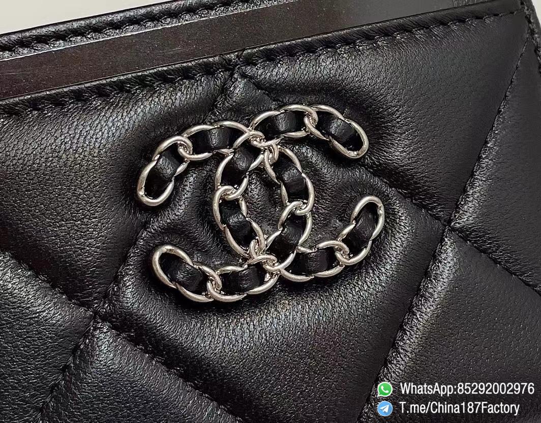187 Factory Bags Chanel 19 Card Holder Black Shiny Lambskin Silver Tone Metal 09 187 Factory Bags Chanel 19 Card Holder Black Shiny Lambskin Silver Tone Metal 09