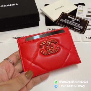 187 Factory Bags Chanel 19 Card Holder Bright Red Shiny Lambskin Gold Tone Metal 01