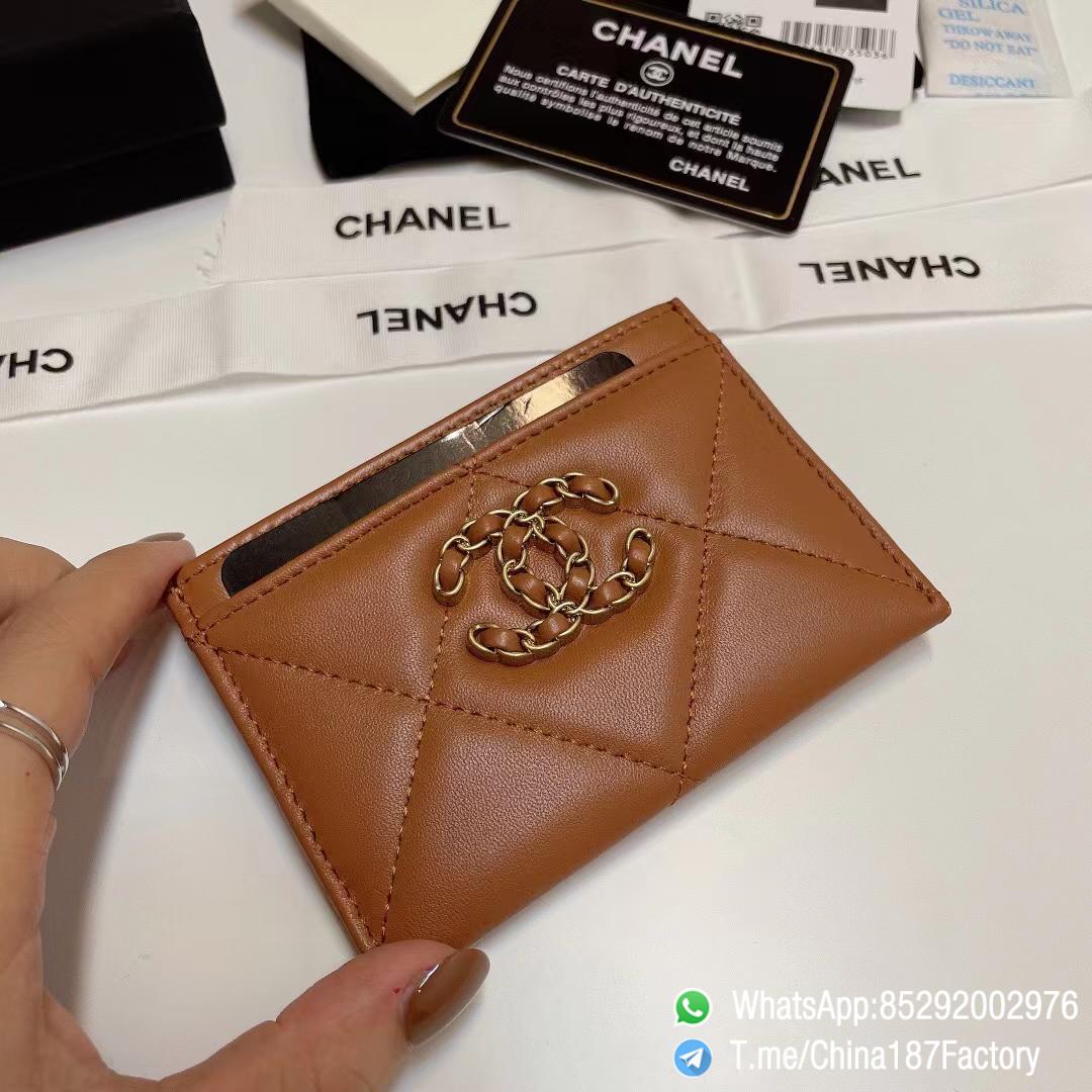 187 Factory Bags Chanel 19 Card Holder Brown Shiny Lambskin Gold Tone Metal 04 187 Factory Bags Chanel 19 Card Holder Brown Shiny Lambskin Gold Tone Metal 04