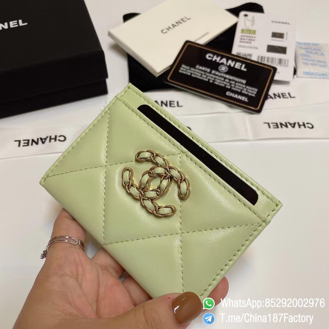 187 Factory Bags Chanel 19 Card Holder Cute Green Shiny Lambskin Gold Tone Metal 02 187 Factory Bags Chanel 19 Card Holder Cute Green Shiny Lambskin Gold Tone Metal 02