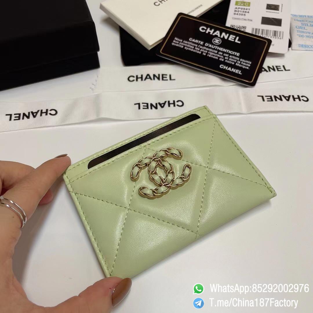 187 Factory Bags Chanel 19 Card Holder Cute Green Shiny Lambskin Gold Tone Metal 04 187 Factory Bags Chanel 19 Card Holder Cute Green Shiny Lambskin Gold Tone Metal 04