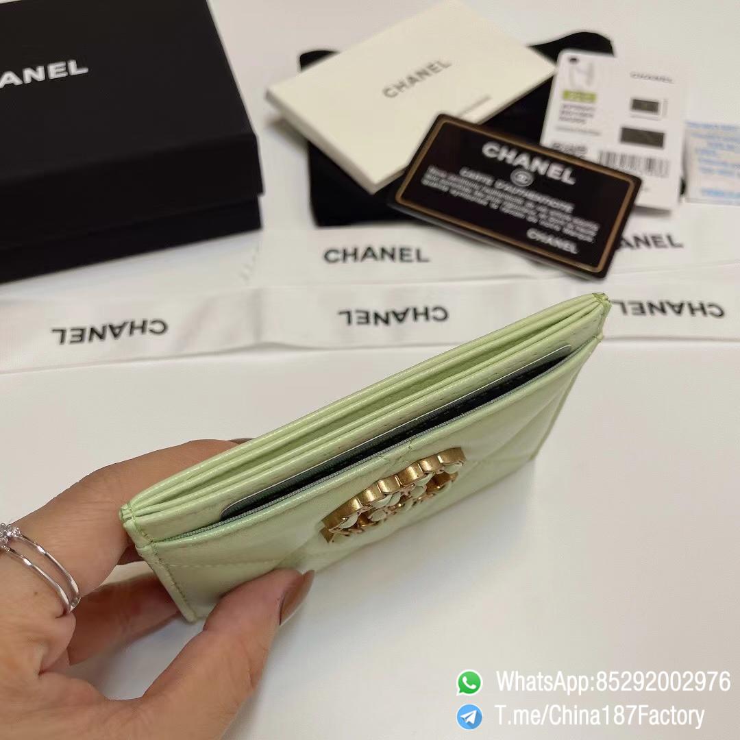 187 Factory Bags Chanel 19 Card Holder Cute Green Shiny Lambskin Gold Tone Metal 05 187 Factory Bags Chanel 19 Card Holder Cute Green Shiny Lambskin Gold Tone Metal 05