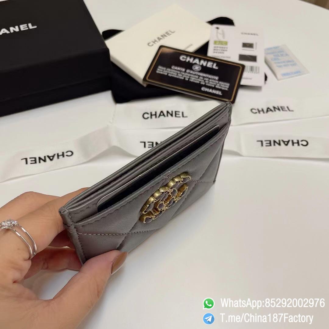 187 Factory Bags Chanel 19 Card Holder Grey Shiny Lambskin Gold Tone Metal 05 187 Factory Bags Chanel 19 Card Holder Grey Shiny Lambskin Gold Tone Metal 05