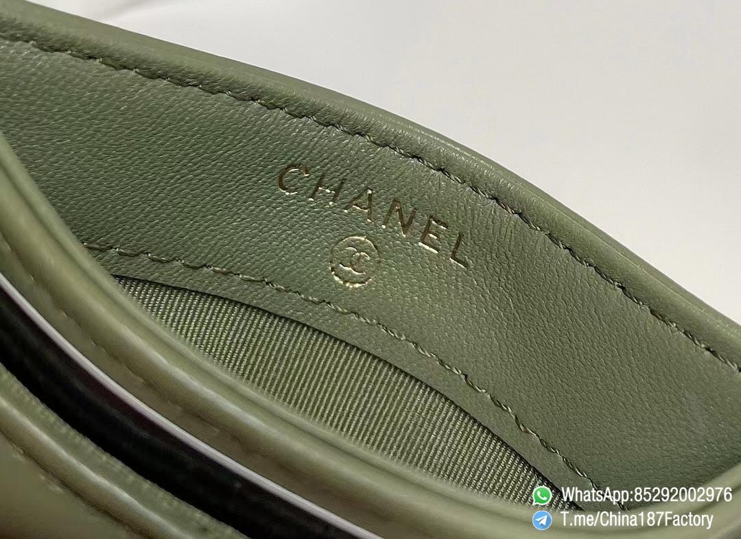 187 Factory Bags Chanel 19 Card Holder Meadow Green Shiny Lambskin Gold Tone Metal 07 187 Factory Bags Chanel 19 Card Holder Meadow Green Shiny Lambskin Gold Tone Metal 07