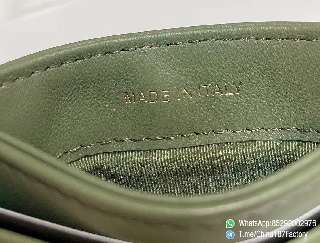 187 Factory Bags Chanel 19 Card Holder Meadow Green Shiny Lambskin Gold Tone Metal 08 187 Factory Bags Chanel 19 Card Holder Meadow Green Shiny Lambskin Gold Tone Metal 08