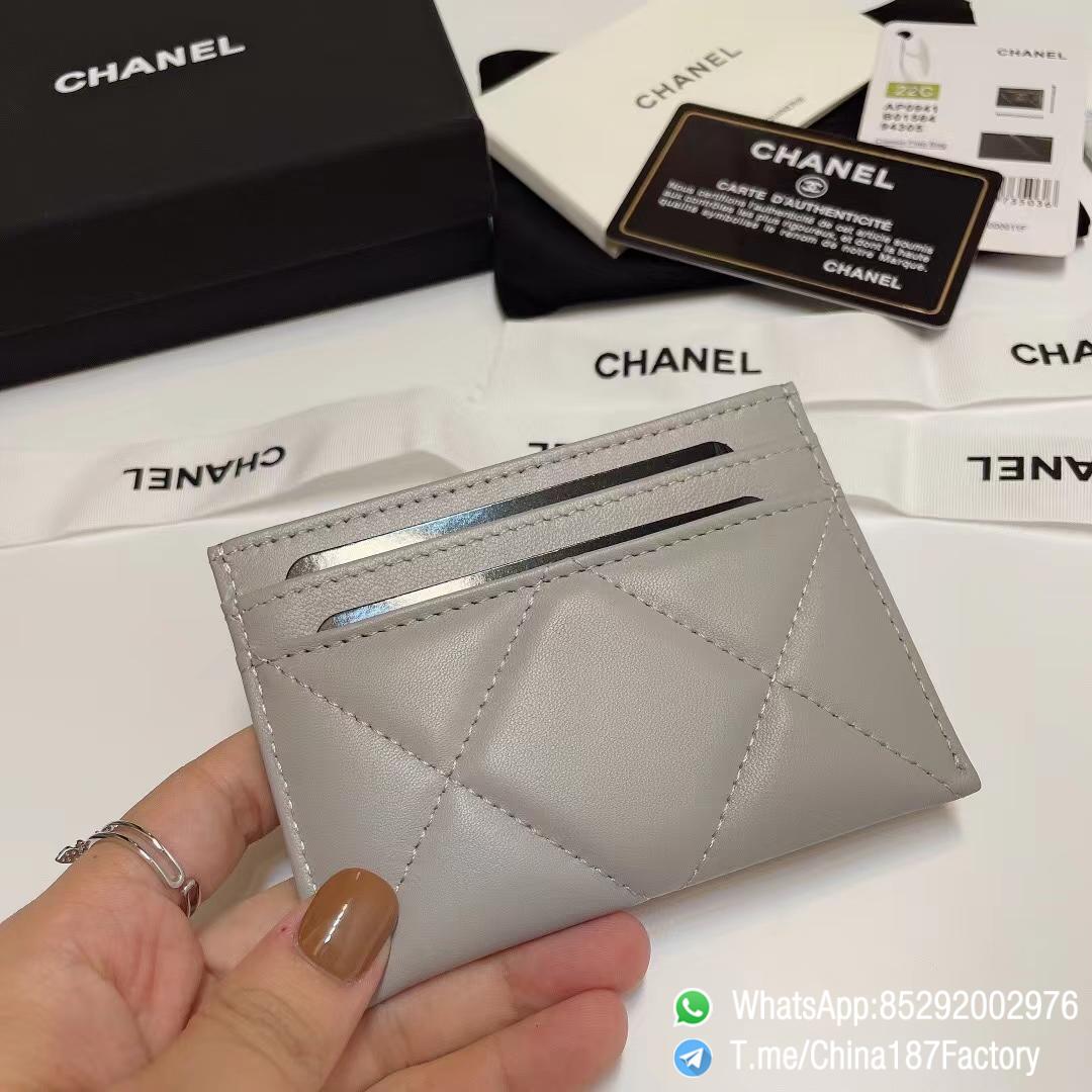 187 Factory Bags Chanel 19 Card Holder Pearl Grey Shiny Lambskin Gold Tone Metal 03 187 Factory Bags Chanel 19 Card Holder Pearl Grey Shiny Lambskin Gold Tone Metal 03