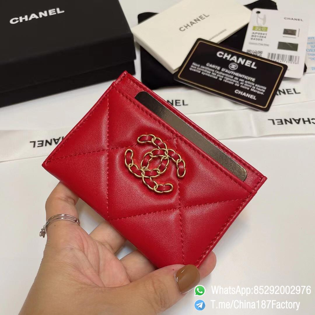 187 Factory Bags Chanel 19 Card Holder Red Shiny Lambskin Gold Tone Metal 02 187 Factory Bags Chanel 19 Card Holder Red Shiny Lambskin Gold Tone Metal 02