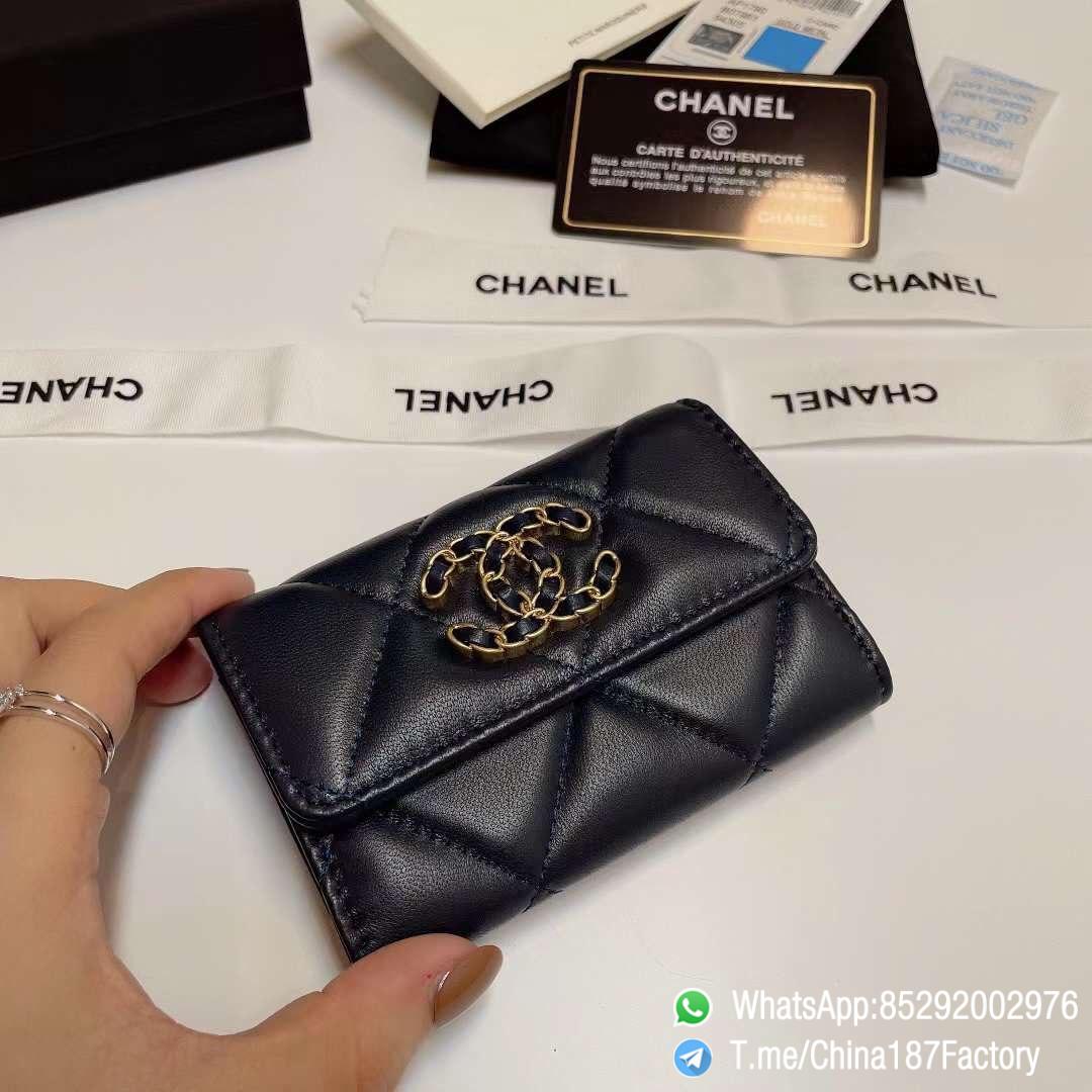 187 Factory Bags Chanel 19 Flap Card Holder Abysse Blue Shiny Lambskin Gold Tone Metal 04 187 Factory Bags Chanel 19 Flap Card Holder Abysse Blue Shiny Lambskin Gold Tone Metal 04