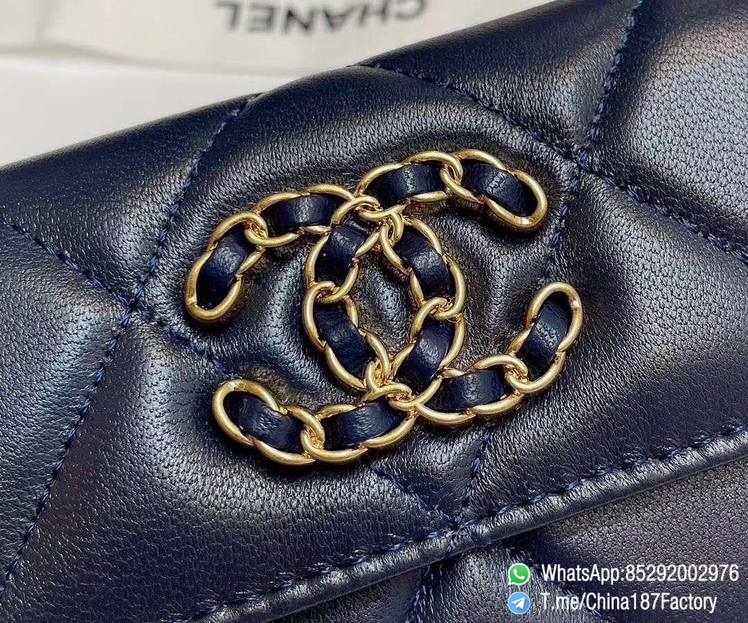 187 Factory Bags Chanel 19 Flap Card Holder Abysse Blue Shiny Lambskin Gold Tone Metal 09 187 Factory Bags Chanel 19 Flap Card Holder Abysse Blue Shiny Lambskin Gold Tone Metal 09