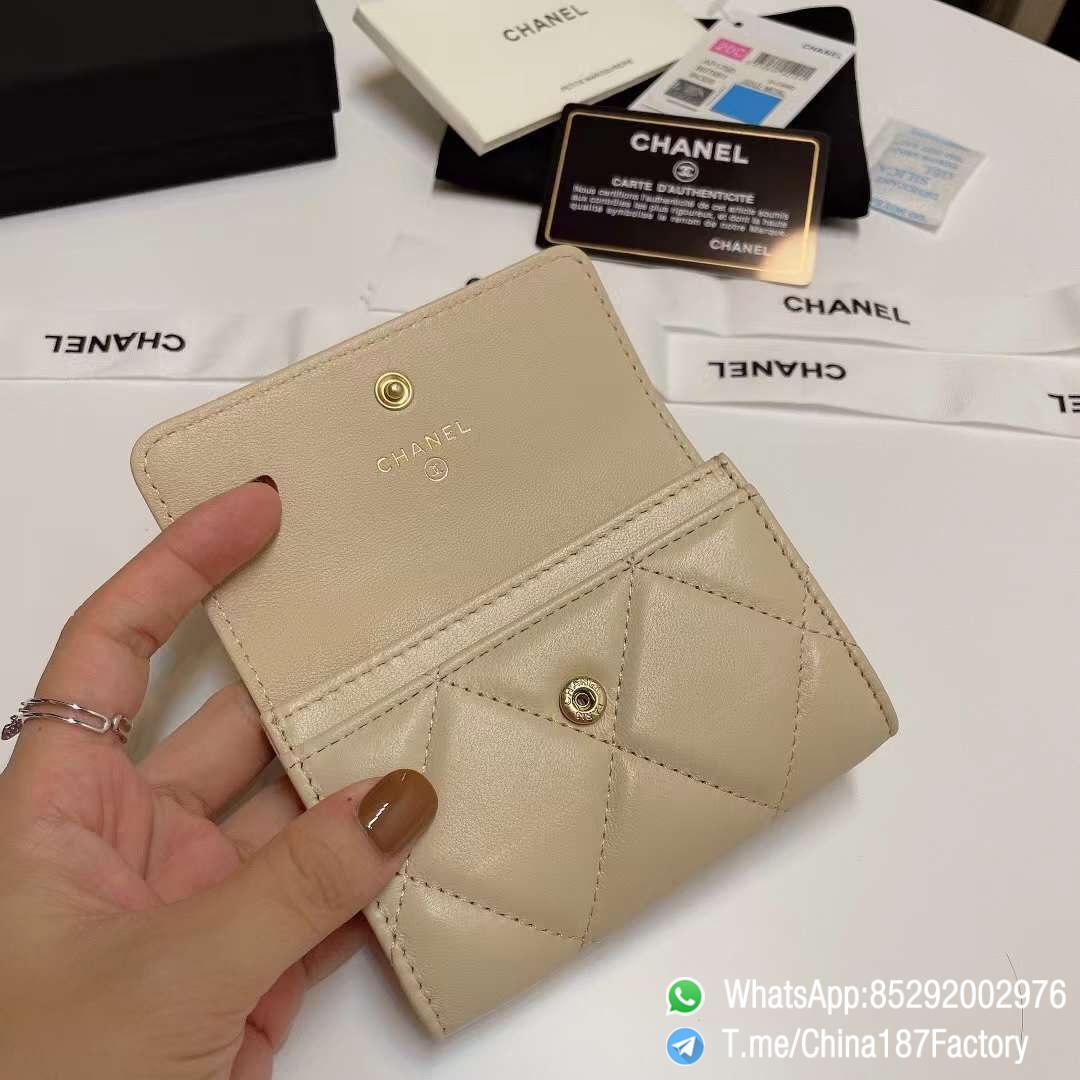 187 Factory Bags Chanel 19 Flap Card Holder Beige Shiny Lambskin Gold Tone Metal 06 187 Factory Bags Chanel 19 Flap Card Holder Beige Shiny Lambskin Gold Tone Metal 06