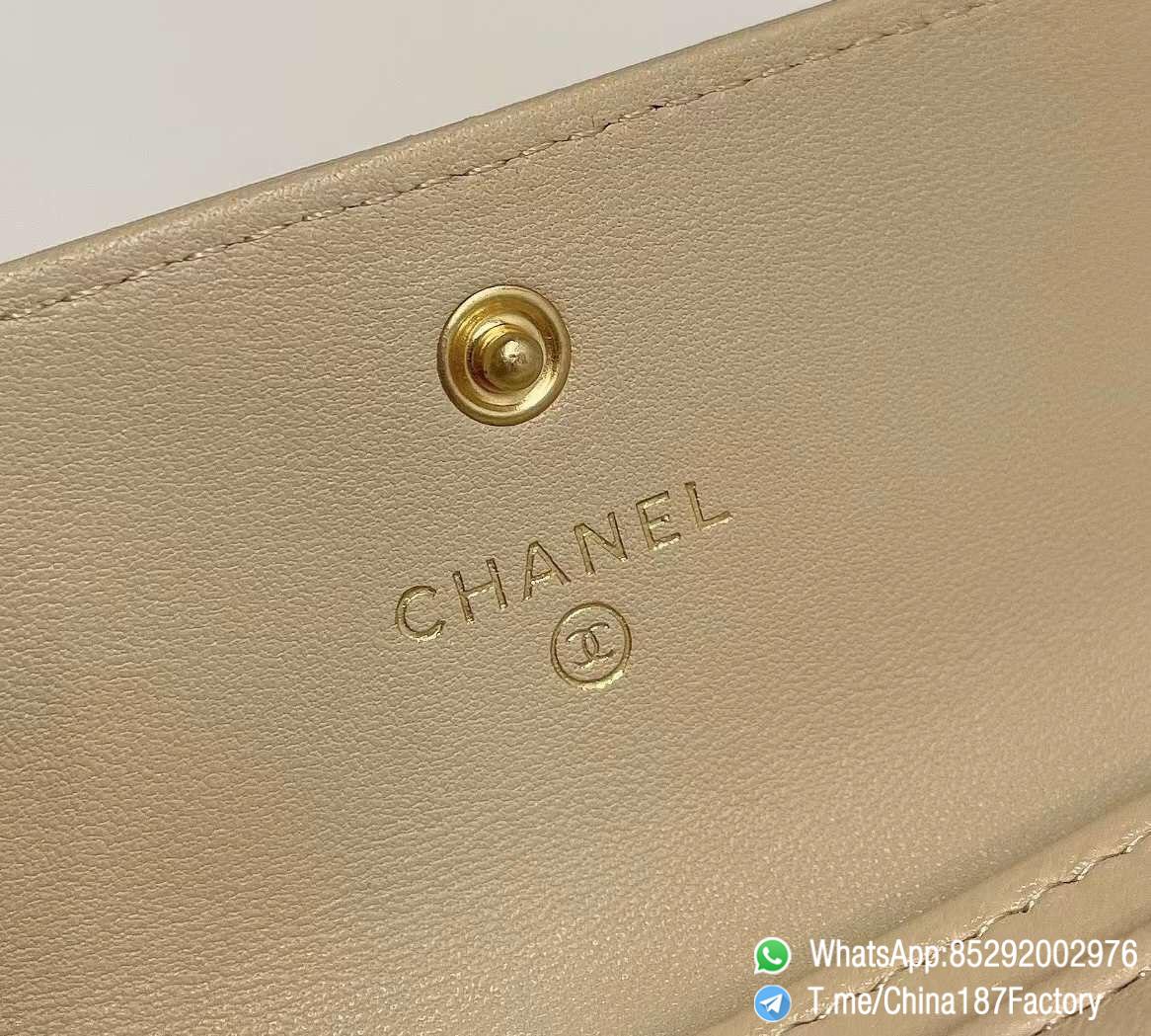 187 Factory Bags Chanel 19 Flap Card Holder Beige Shiny Lambskin Gold Tone Metal 08 187 Factory Bags Chanel 19 Flap Card Holder Beige Shiny Lambskin Gold Tone Metal 08