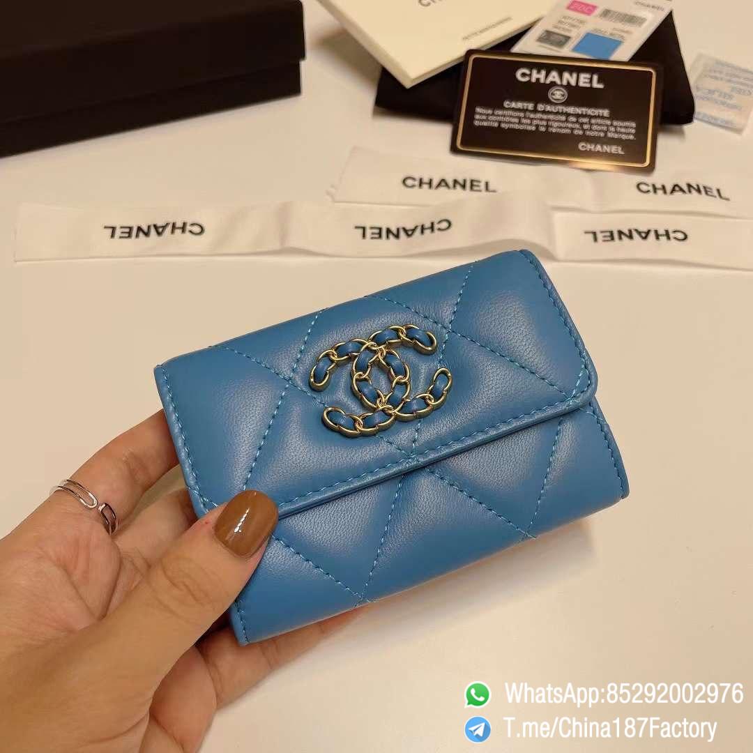 187 Factory Bags Chanel 19 Flap Card Holder Blue Shiny Lambskin Gold Tone Metal 01 187 Factory Bags Chanel 19 Flap Card Holder Blue Shiny Lambskin Gold Tone Metal 01