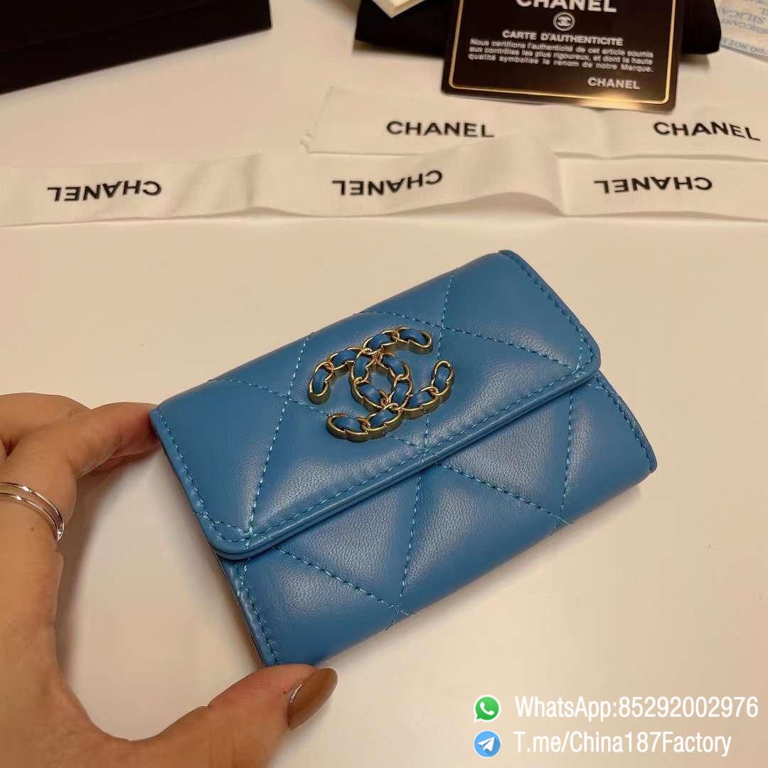 187 Factory Bags Chanel 19 Flap Card Holder Blue Shiny Lambskin Gold Tone Metal 04 187 Factory Bags Chanel 19 Flap Card Holder Blue Shiny Lambskin Gold Tone Metal 04