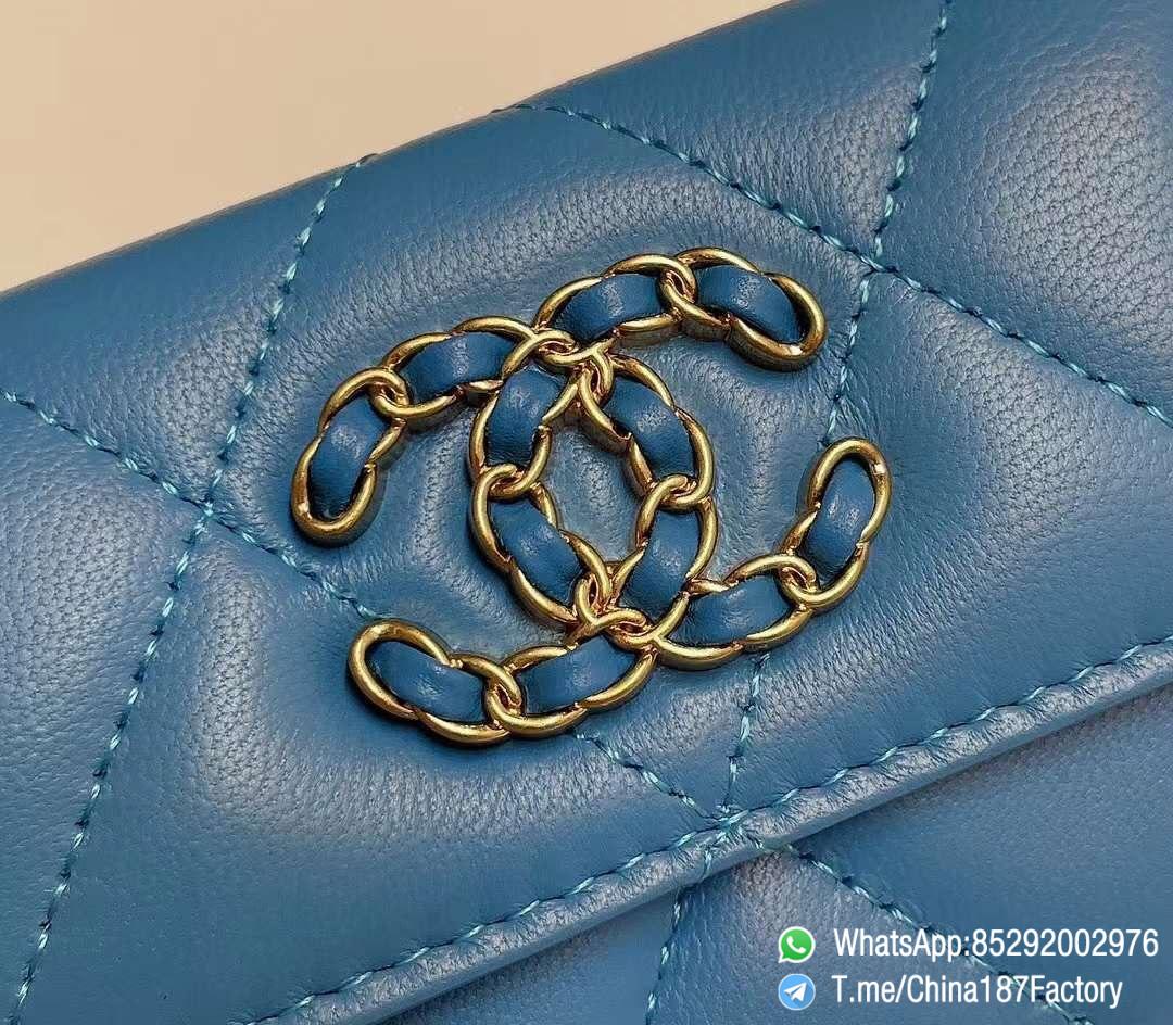 187 Factory Bags Chanel 19 Flap Card Holder Blue Shiny Lambskin Gold Tone Metal 09 187 Factory Bags Chanel 19 Flap Card Holder Blue Shiny Lambskin Gold Tone Metal 09