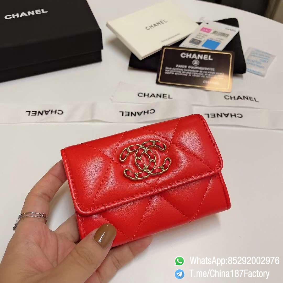 187 Factory Bags Chanel 19 Flap Card Holder Bright Red Shiny Lambskin Gold Tone Metal 01 187 Factory Bags Chanel 19 Flap Card Holder Bright Red Shiny Lambskin Gold Tone Metal 01