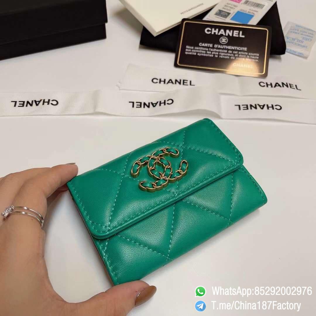 187 Factory Bags Chanel 19 Flap Card Holder Mint Green Shiny Lambskin Gold Tone Metal 04 187 Factory Bags Chanel 19 Flap Card Holder Mint Green Shiny Lambskin Gold Tone Metal 04