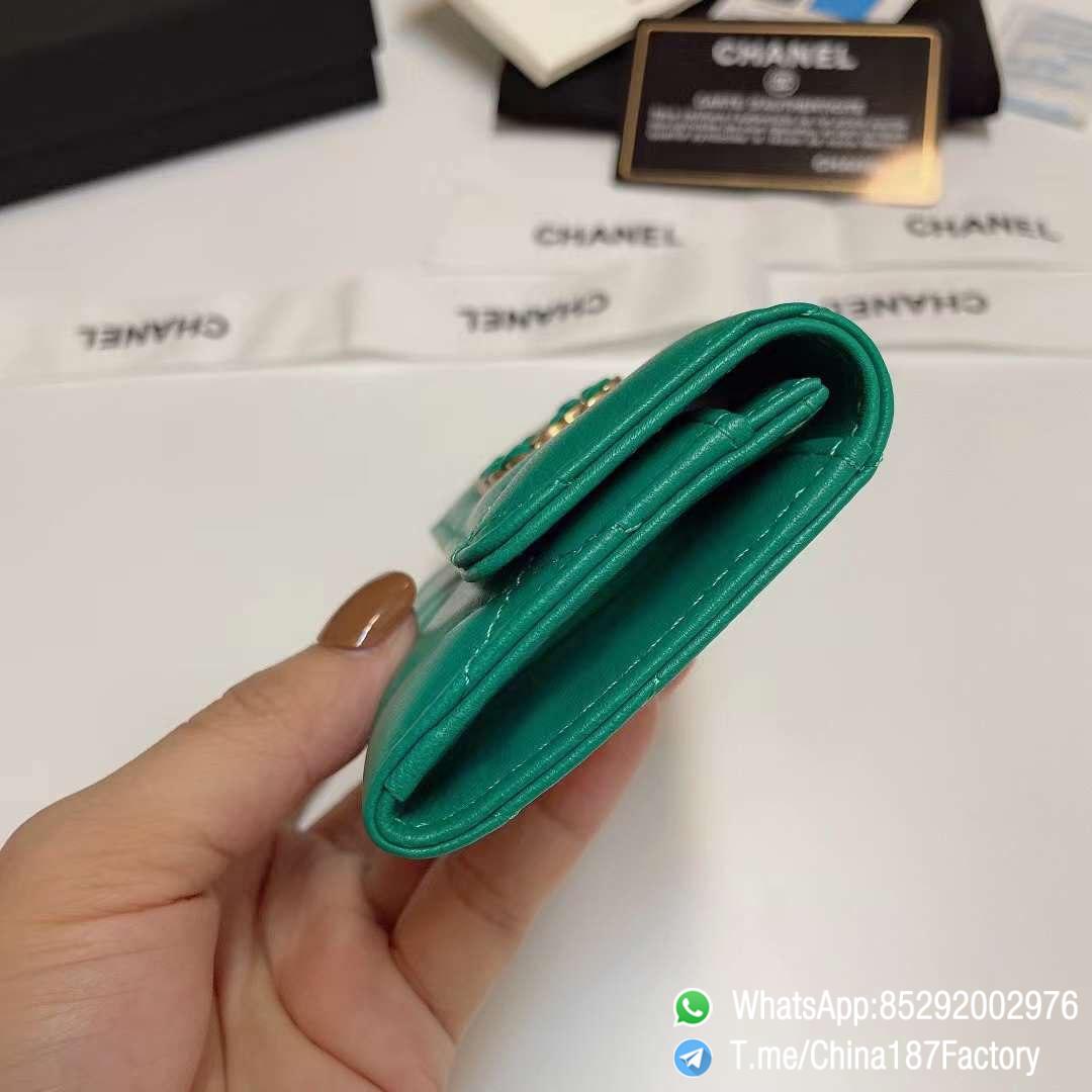 187 Factory Bags Chanel 19 Flap Card Holder Mint Green Shiny Lambskin Gold Tone Metal 05 187 Factory Bags Chanel 19 Flap Card Holder Mint Green Shiny Lambskin Gold Tone Metal 05