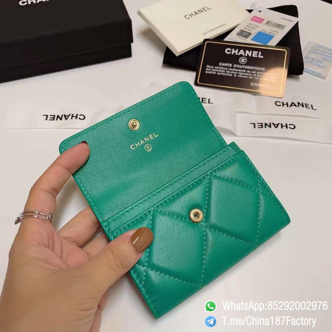 187 Factory Bags Chanel 19 Flap Card Holder Mint Green Shiny Lambskin Gold Tone Metal 06 187 Factory Bags Chanel 19 Flap Card Holder Mint Green Shiny Lambskin Gold Tone Metal 06