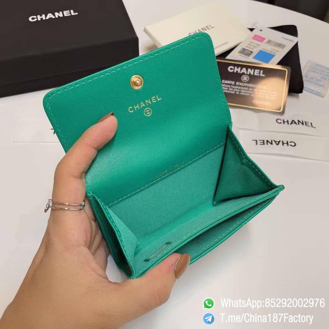 187 Factory Bags Chanel 19 Flap Card Holder Mint Green Shiny Lambskin Gold Tone Metal 07 187 Factory Bags Chanel 19 Flap Card Holder Mint Green Shiny Lambskin Gold Tone Metal 07