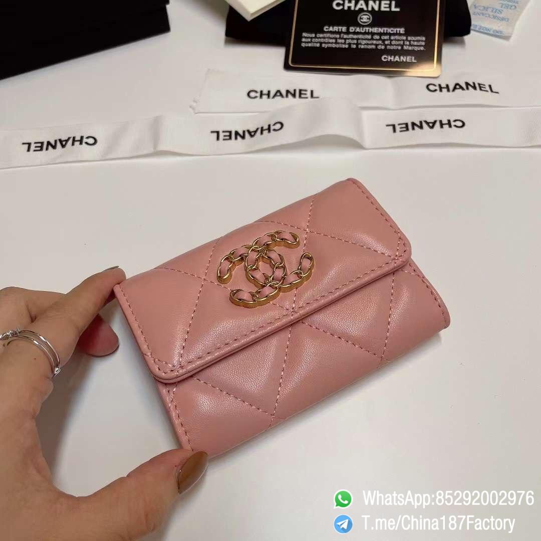 187 Factory Bags Chanel 19 Flap Card Holder Pink Shiny Lambskin Gold Tone Metal 04 187 Factory Bags Chanel 19 Flap Card Holder Pink Shiny Lambskin Gold Tone Metal 04