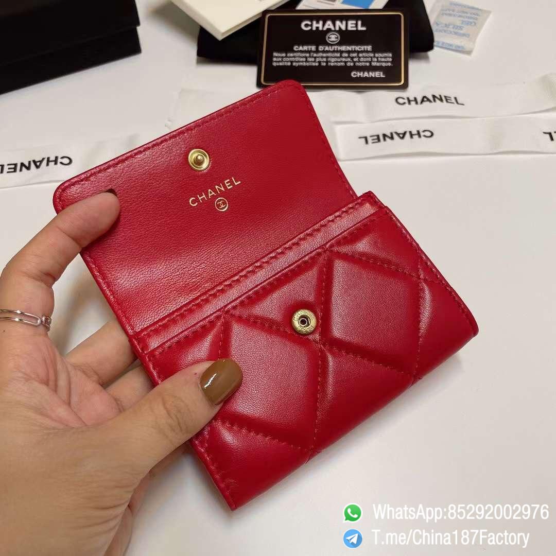 187 Factory Bags Chanel 19 Flap Card Holder Red Shiny Lambskin Gold Tone Metal 06 187 Factory Bags Chanel 19 Flap Card Holder Red Shiny Lambskin Gold Tone Metal 06