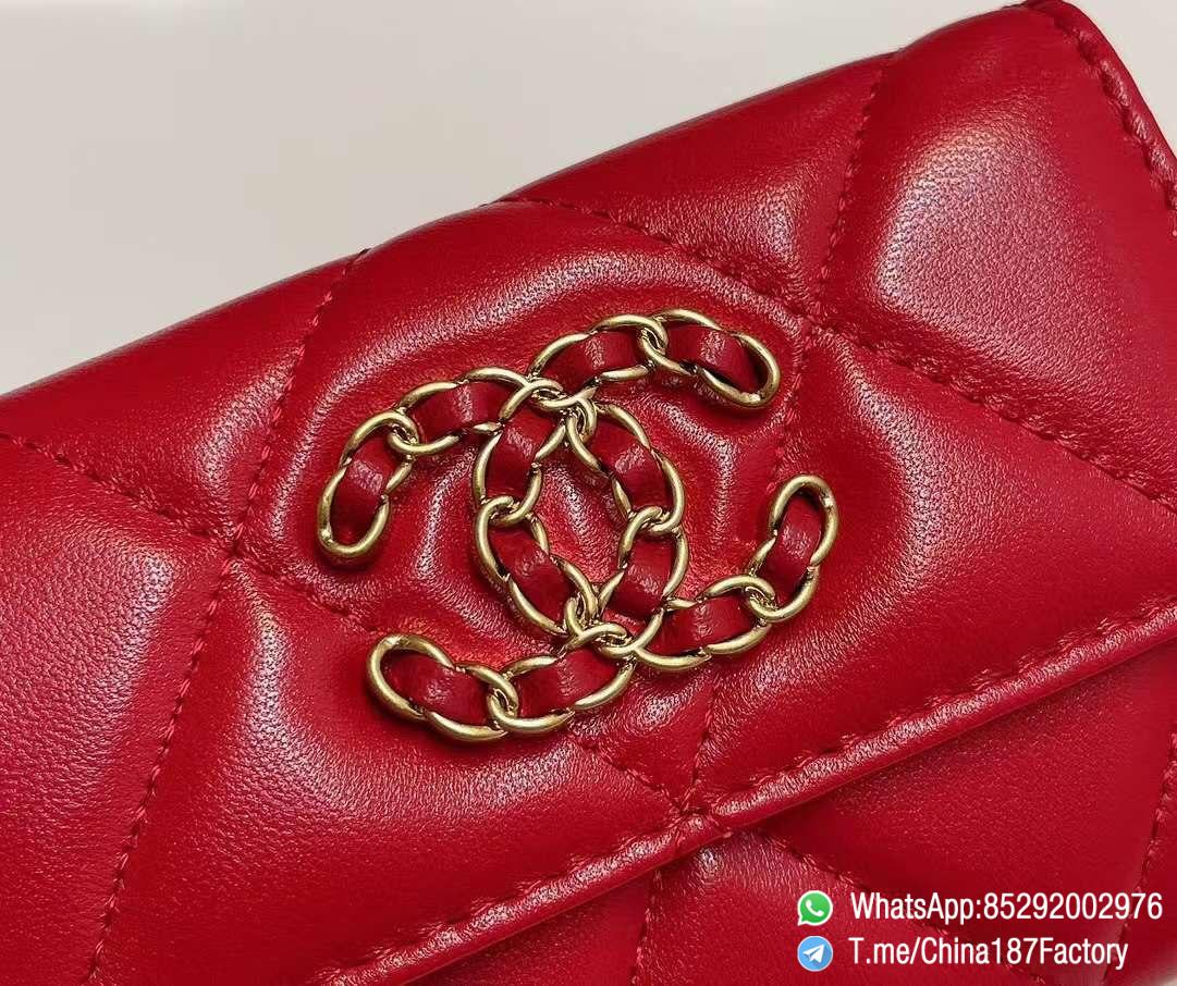 187 Factory Bags Chanel 19 Flap Card Holder Red Shiny Lambskin Gold Tone Metal 09 187 Factory Bags Chanel 19 Flap Card Holder Red Shiny Lambskin Gold Tone Metal 09