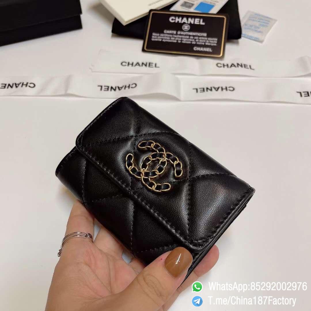 187 Factory Chanel 19 Flap Card Holder Black Shiny Lambskin Gold Tone 02 187 Factory Chanel 19 Flap Card Holder Black Shiny Lambskin Gold Tone 02