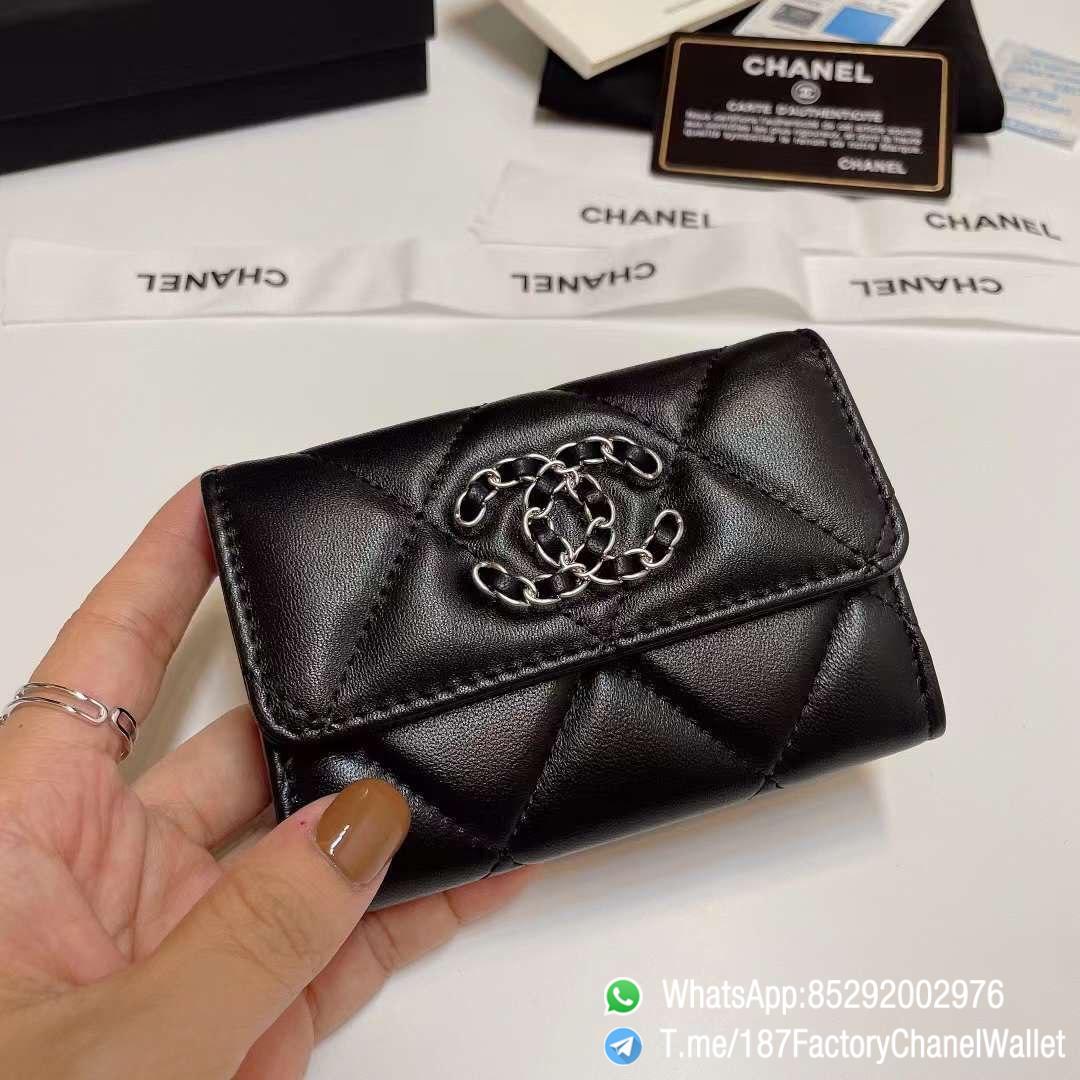 187 Factory Chanel 19 Flap Card Holder Black Shiny Lambskin Silver Tone Ruthenium Finish Metal 01 187 Factory Chanel 19 Flap Card Holder Black Shiny Lambskin Silver Tone Ruthenium Finish Metal 01