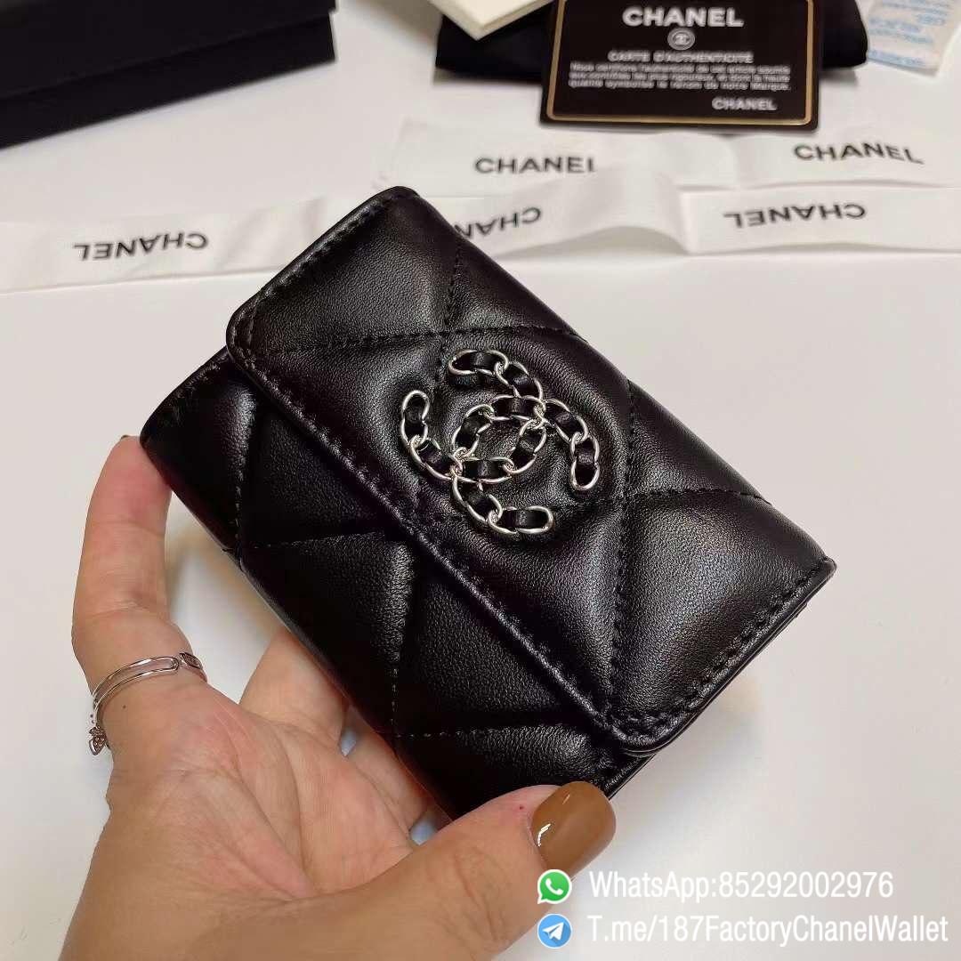 187 Factory Chanel 19 Flap Card Holder Black Shiny Lambskin Silver Tone Ruthenium Finish Metal 02 187 Factory Chanel 19 Flap Card Holder Black Shiny Lambskin Silver Tone Ruthenium Finish Metal 02