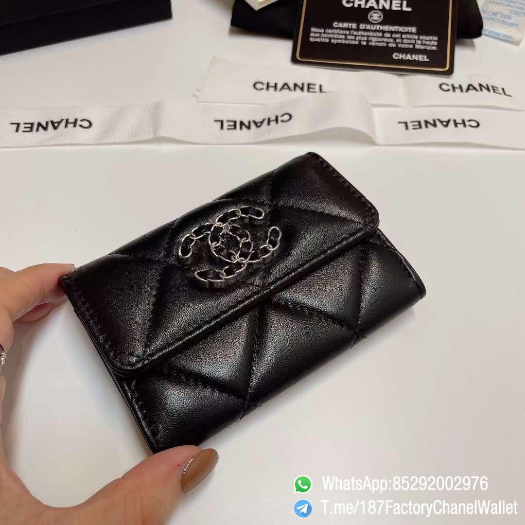 187 Factory Chanel 19 Flap Card Holder Black Shiny Lambskin Silver Tone Ruthenium Finish Metal 03 187 Factory Chanel 19 Flap Card Holder Black Shiny Lambskin Silver Tone Ruthenium Finish Metal 03