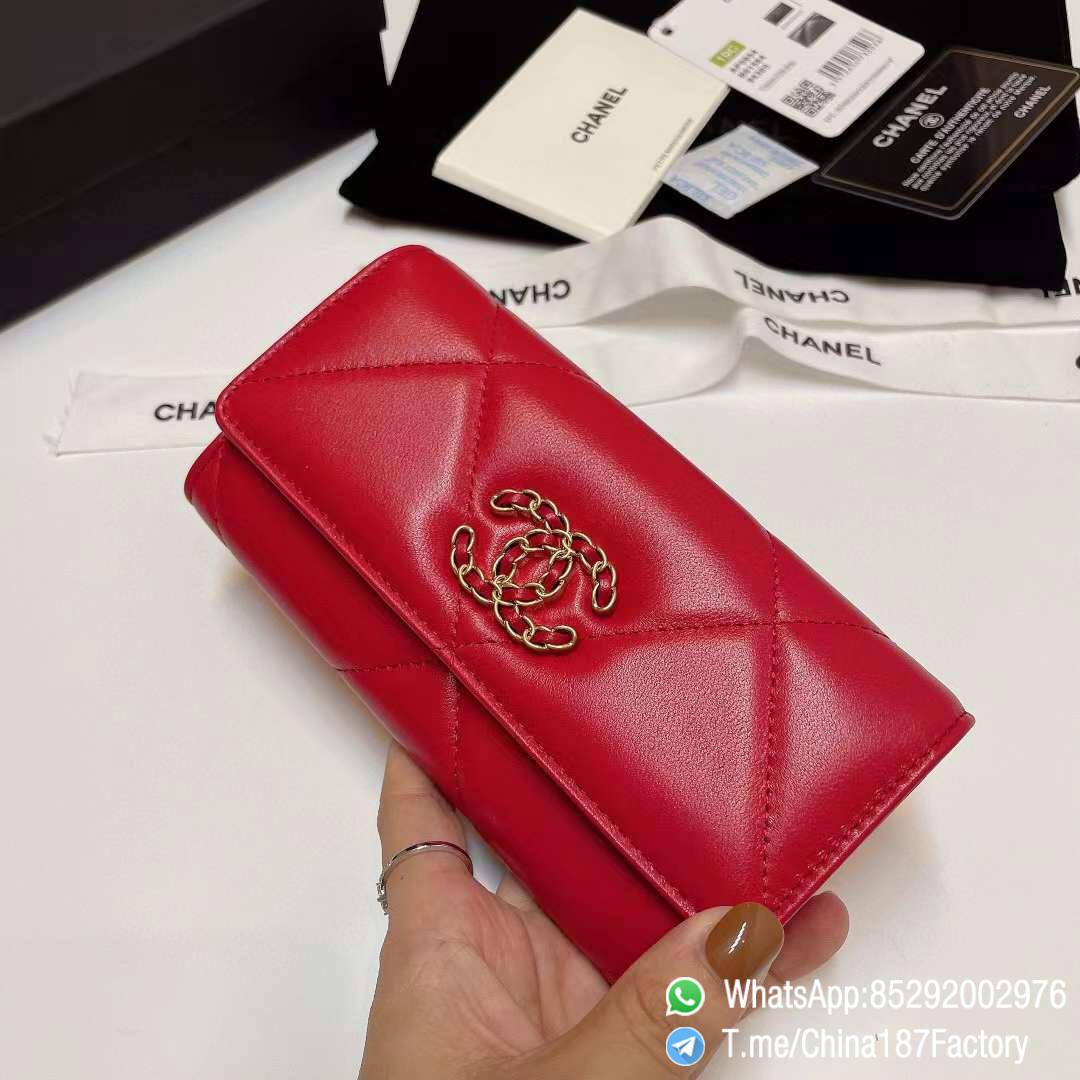187 Factory Bags Chanel 19 Middle Cambon Wallet Red Shiny Lambskin Gold Tone Metal 02 187 Factory Bags Chanel 19 Middle Cambon Wallet Red Shiny Lambskin Gold Tone Metal 02