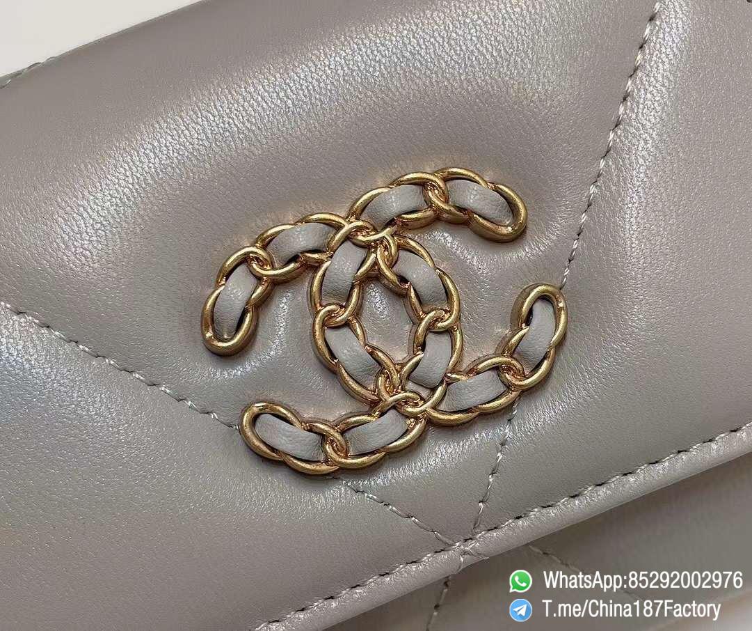 187 Factory Bags Chanel 19 Middle Pearl Gray Snap Fastener Black Shiny Lambskin Gold Tone Metal 09 187 Factory Bags Chanel 19 Middle Pearl Gray Snap Fastener Black Shiny Lambskin Gold Tone Metal 09