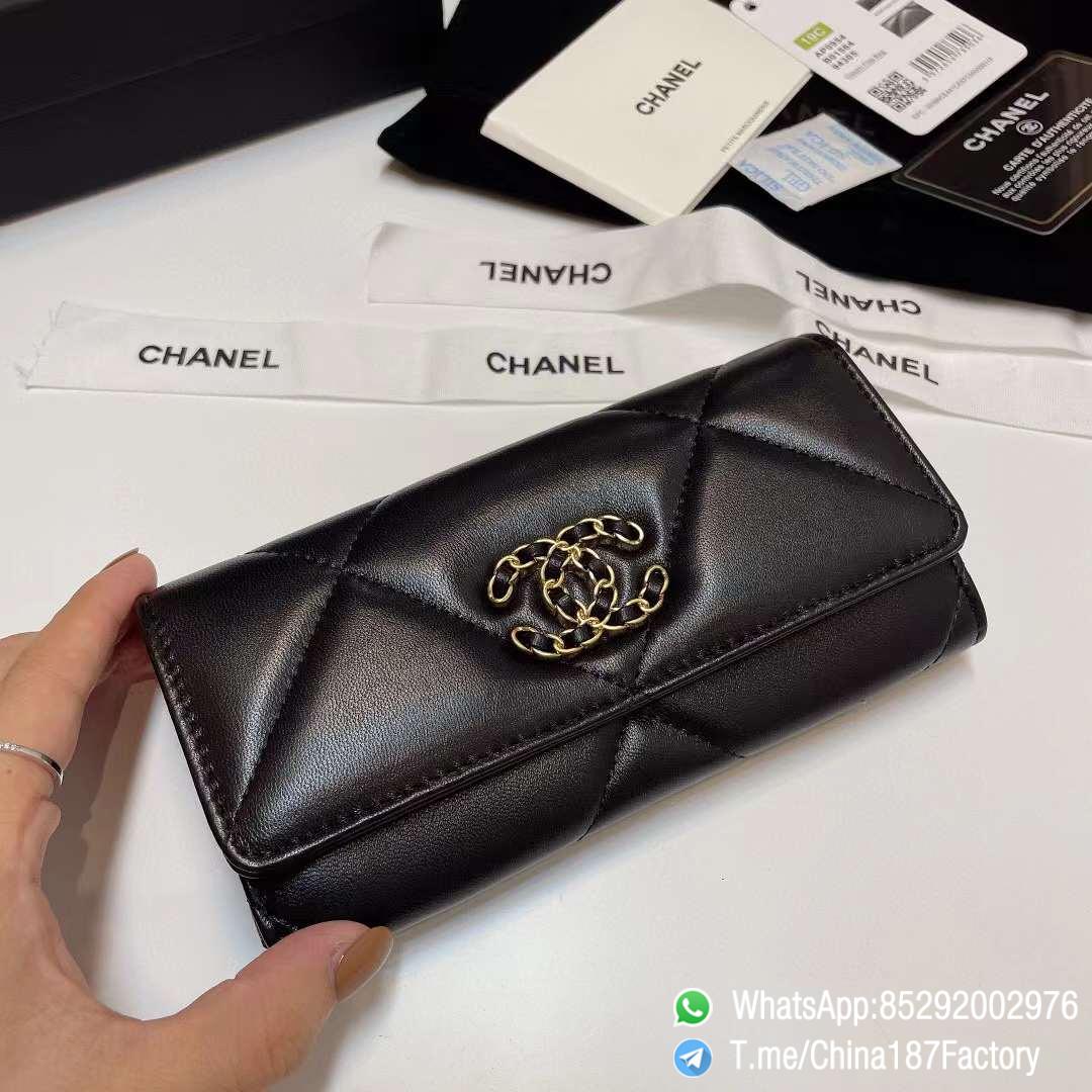 187 Factory Bags Chanel 19 Middle Wallet Snap Fastener Black Shiny Lambskin Gold Tone Metal 04 187 Factory Bags Chanel 19 Middle Wallet Snap Fastener Black Shiny Lambskin Gold Tone Metal 04