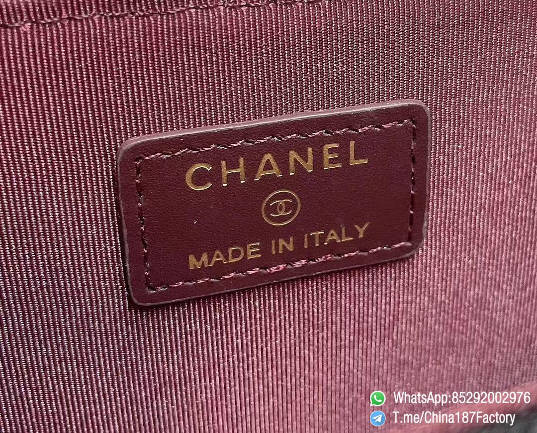 187 Factory Bags Chanel Classic Zipped Coin Purse with Card Slots Black Grained Shiny Lambskin Gold Tone Metal 09 187 Factory Bags Chanel Classic Zipped Coin Purse with Card Slots Black Grained Shiny Lambskin Gold Tone Metal 09