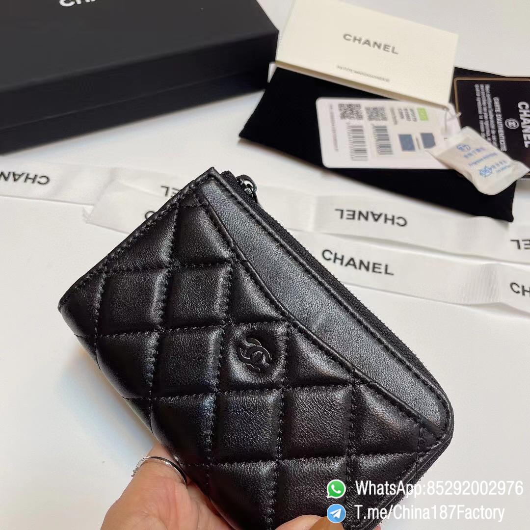 187 Factory Bags Chanel Classic Zipped Coin Purse with Card Slots Black Shiny Lambskin Black Tone Metal 04 187 Factory Bags Chanel Classic Zipped Coin Purse with Card Slots Black Shiny Lambskin Black Tone Metal 04